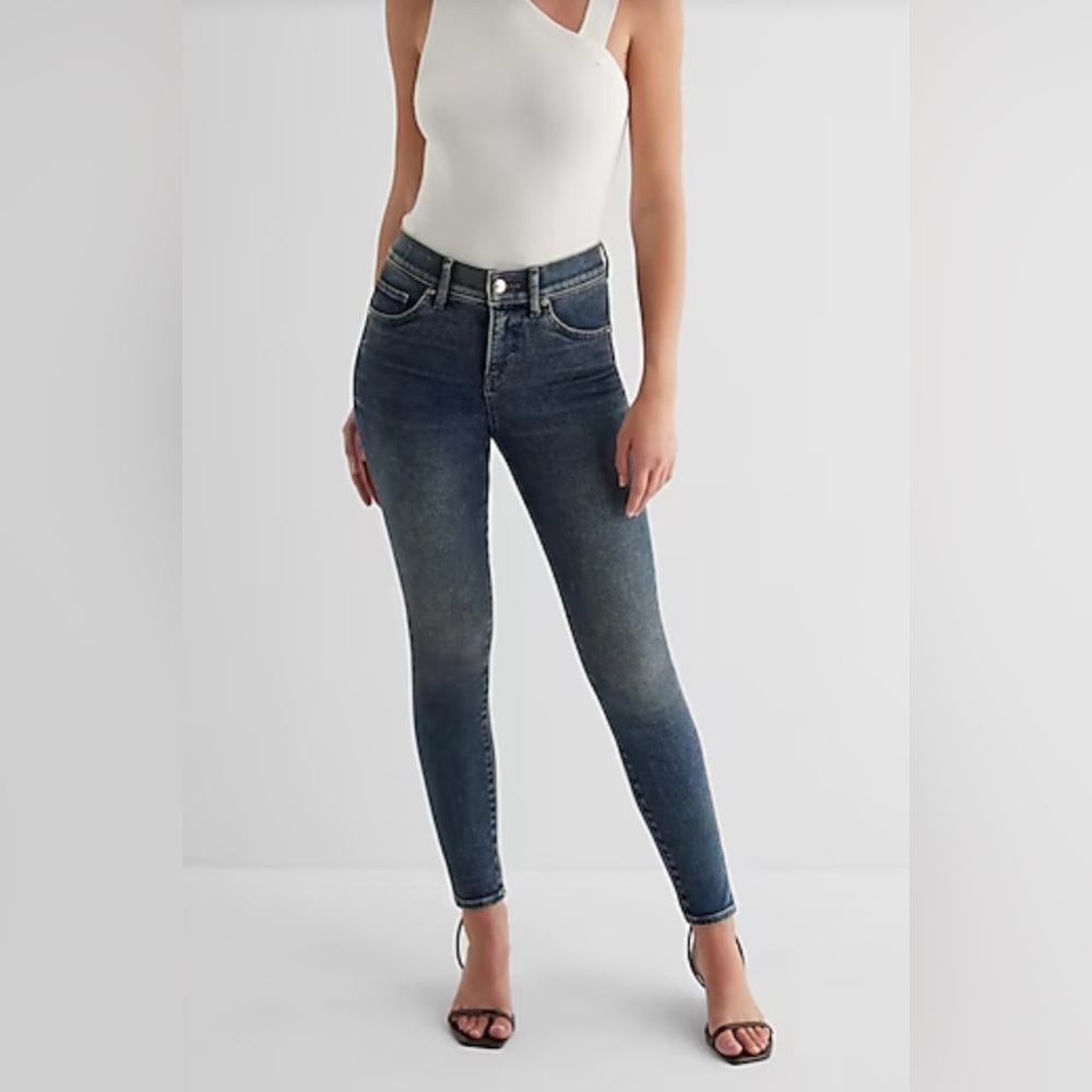 Express women’s size 6S Mia, mid rise‎ skinny stretch, denim jeans, dark wash